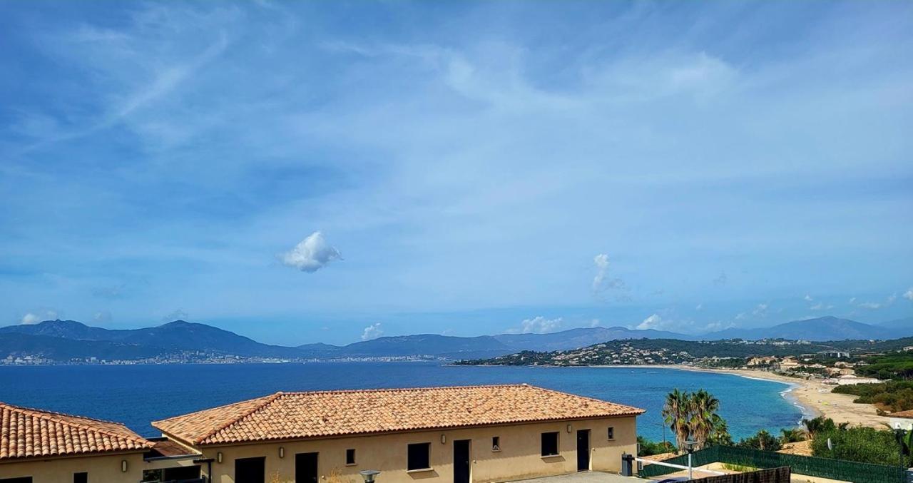 Appartement De Standing Bord De Mer Pietrosella Exterior photo
