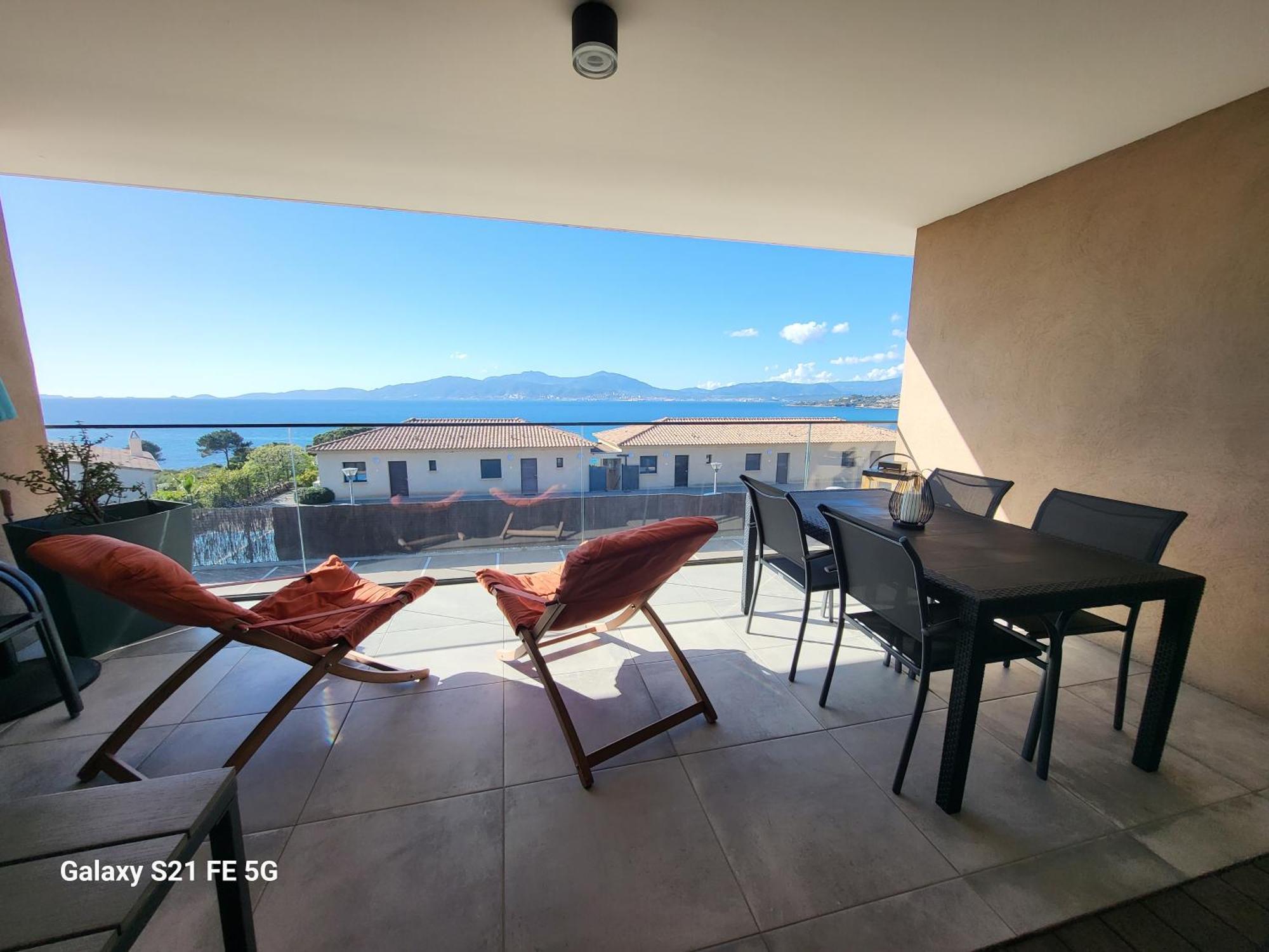 Appartement De Standing Bord De Mer Pietrosella Exterior photo